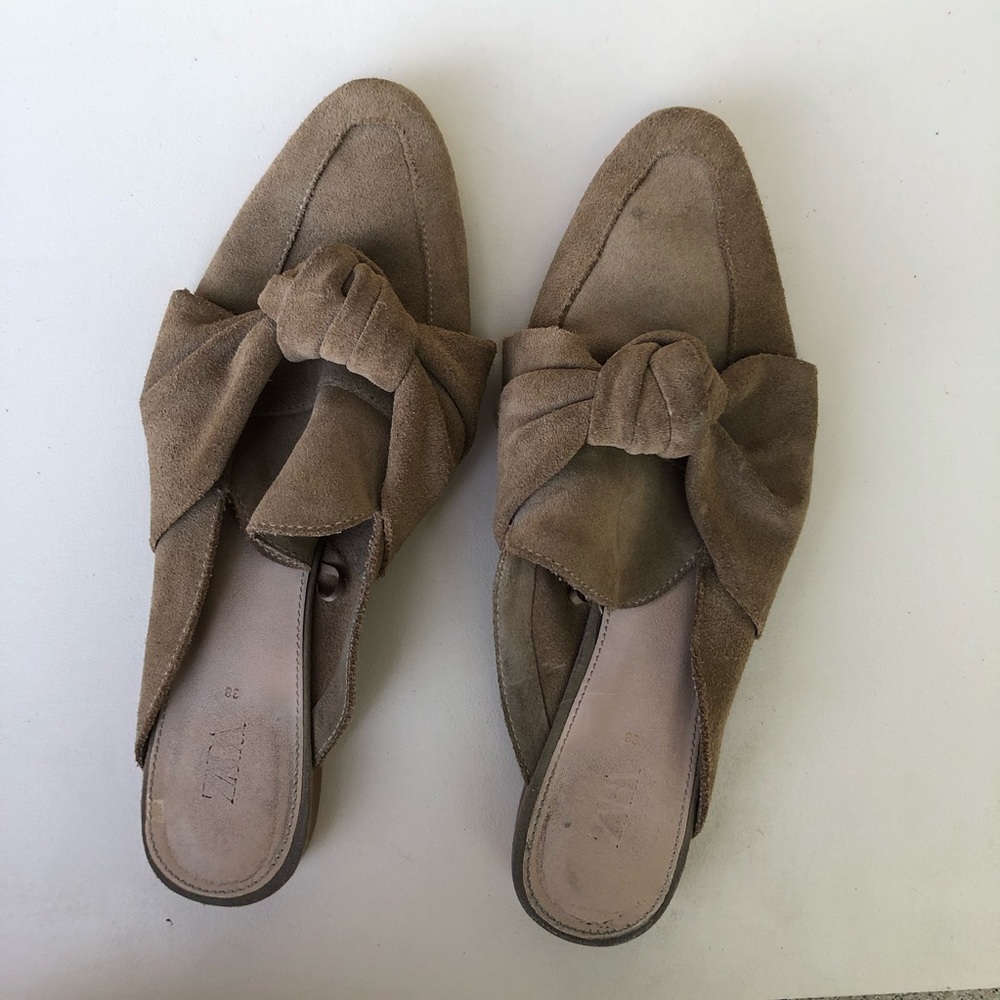 Suede slippers